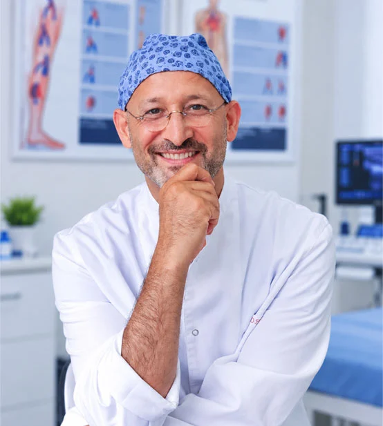 İstanbul'da varis tedavisi uzmanlarından biri olan Op. Dr. Orhan Coşkun orjinal resmidir.